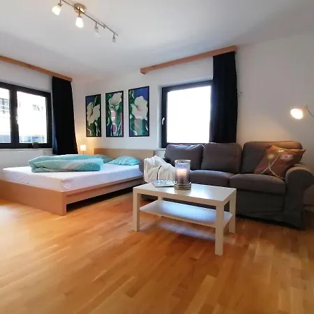 Mo's Apartment *